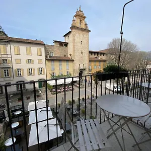 Apartment Piazza Mascheroni Italy